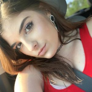 Meet your Posher, Shea